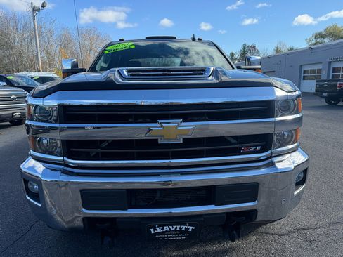 Used 2018 Chevrolet Silverado 2500 LTZ w/ Duramax Plus Package image 3