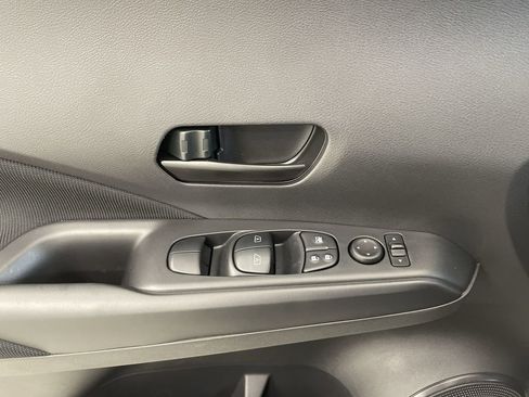 Certified 2025 Nissan Kicks Play S image 21