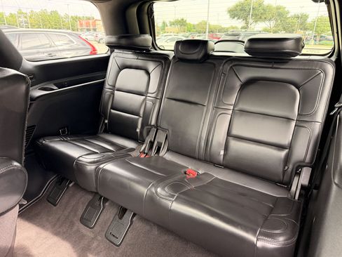 Used 2019 Lincoln Navigator Select RWD image 26