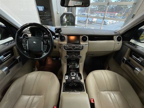 Used 2016 Land Rover LR4 HSE Silver Edition image 23