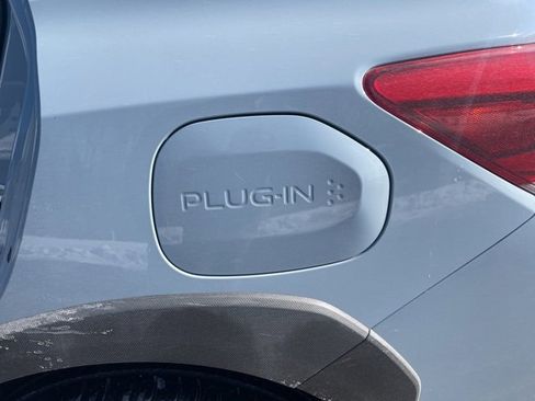 Used 2020 Subaru Crosstrek Hybrid w/ Moonroof Package w/Navigation image 17