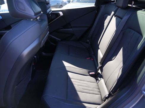 Used 2025 BMW X3 xDrive30i w/ Convenience Package image 10