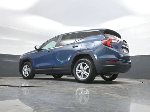 Used 2024 GMC Terrain SLE AWD/4WD image 38