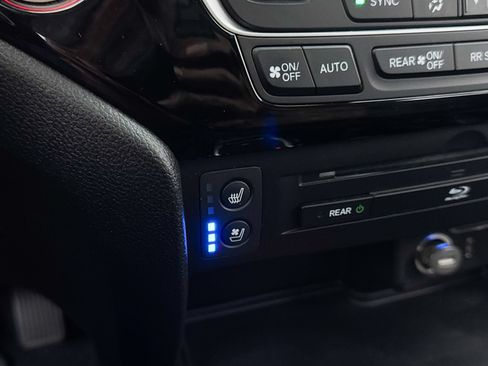 Used 2018 Honda Pilot Elite image 25