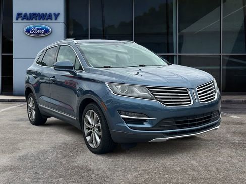 Used 2018 Lincoln MKC Select w/ Select Plus Package FWD image 2