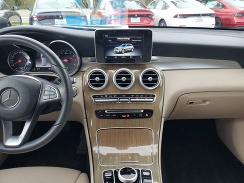 Used 2018 Mercedes-Benz GLC 300 image 21