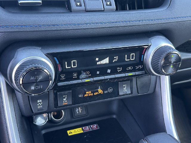 Used 2025 Toyota RAV4 XSE w/ Advanced Technology Package AWD/4WD image 32