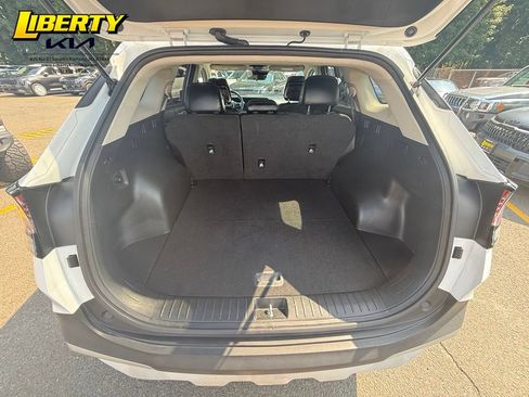 Used 2024 Kia Sportage EX AWD/4WD image 11