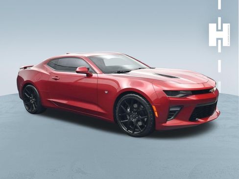 Used 2017 Chevrolet Camaro SS image 1