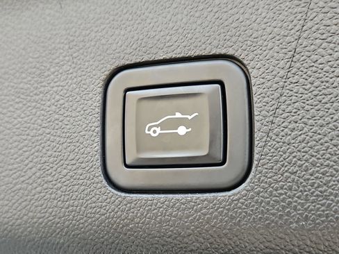 Used 2023 GMC Yukon AT4 w/ AT4 Premium Package image 25