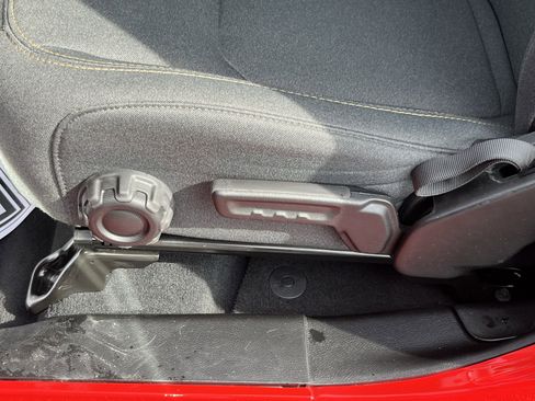 Used 2025 Jeep Wrangler Unlimited Sahara w/ Safety Group image 15