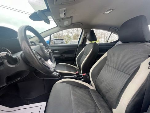 Used 2021 Nissan Versa SV FWD image 15
