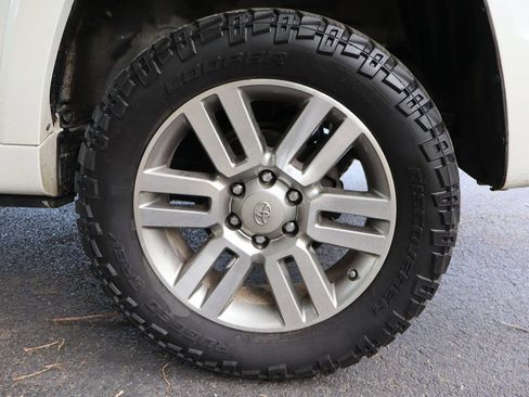 Used 2013 Toyota 4Runner Limited AWD/4WD image 43