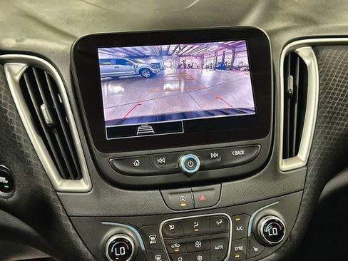 Used 2025 Chevrolet Malibu LT FWD image 20
