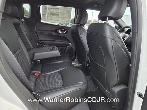 New 2026 Jeep Compass Latitude AWD/4WD image 15