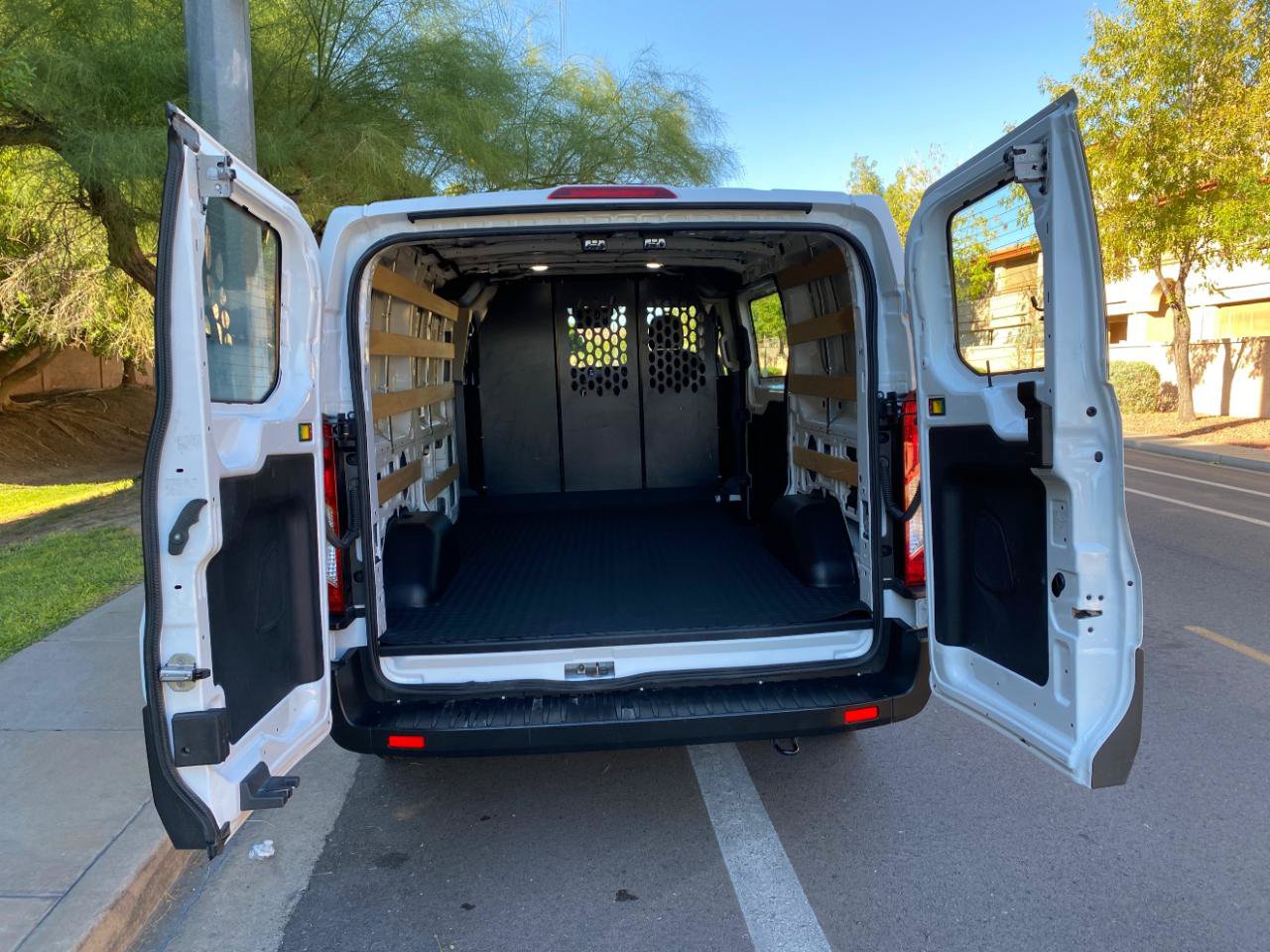 Used 2025 Ford Transit 250 Low Roof w/ Exterior Upgrade Package RWD image 8