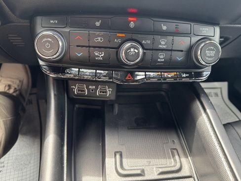 Used 2022 Dodge Durango GT AWD/4WD image 23