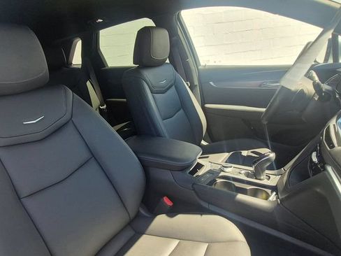 Used 2025 Cadillac XT5 Luxury AWD/4WD image 4