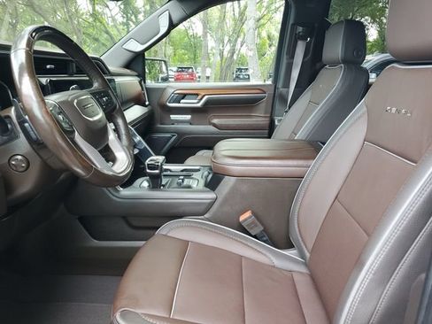 Used 2023 GMC Sierra 1500 Denali w/ Technology Package AWD/4WD image 19