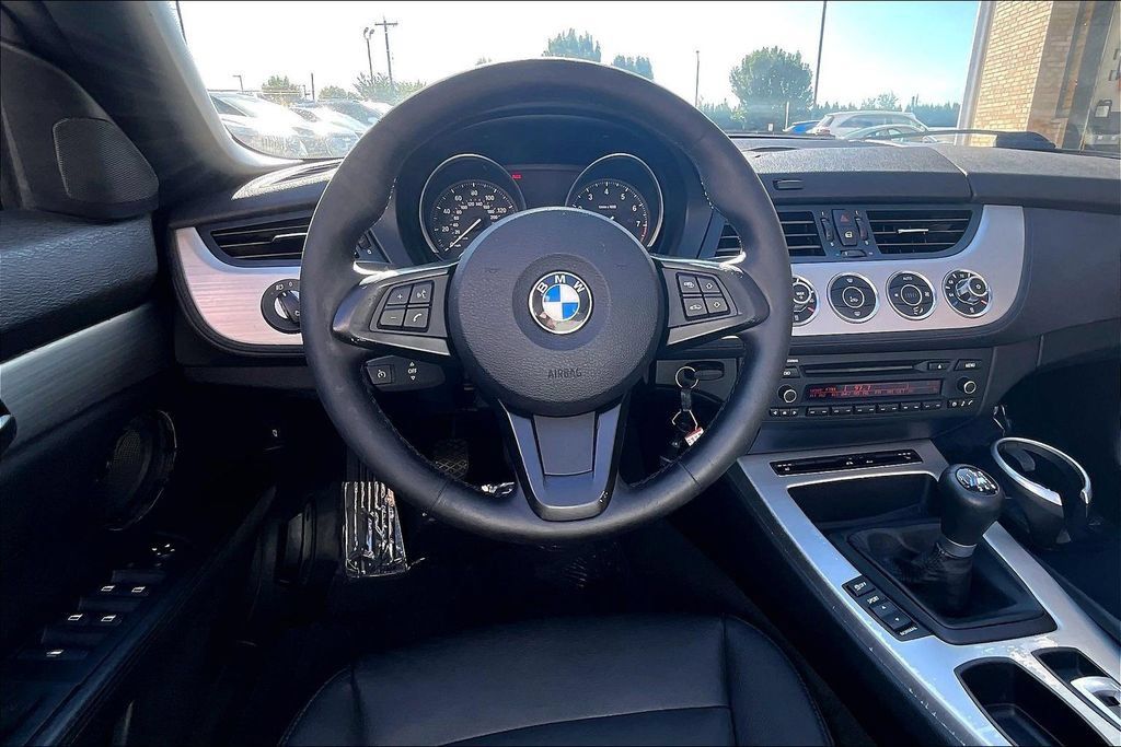Used 2011 BMW Z4 sDrive35i RWD image 7