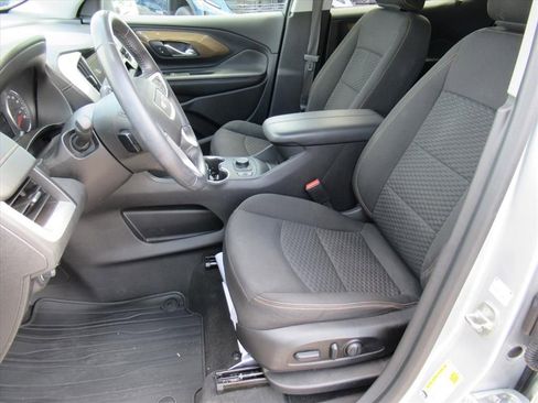 Used 2018 GMC Terrain SLE w/ Driver Convenience Package FWD image 16