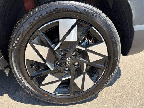 Certified 2025 Hyundai Kona SEL AWD/4WD image 24