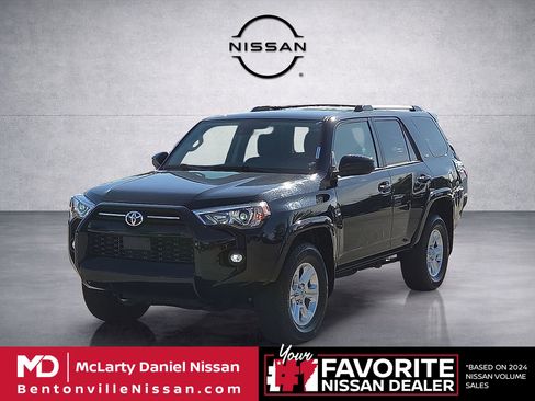 Used 2024 Toyota 4Runner SR5 AWD/4WD image 2