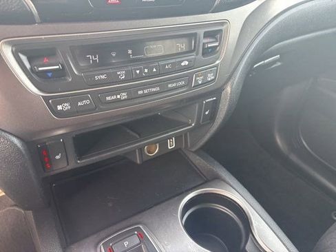 Used 2022 Honda Pilot Sport image 24