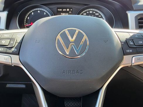 Used 2021 Volkswagen Atlas SE image 35