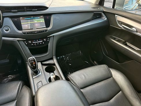 Used 2018 Cadillac XT5 Premium Luxury image 24