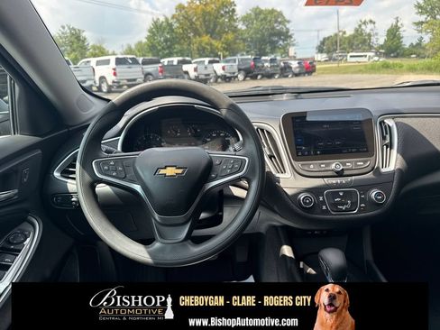 Used 2022 Chevrolet Malibu LS FWD image 15