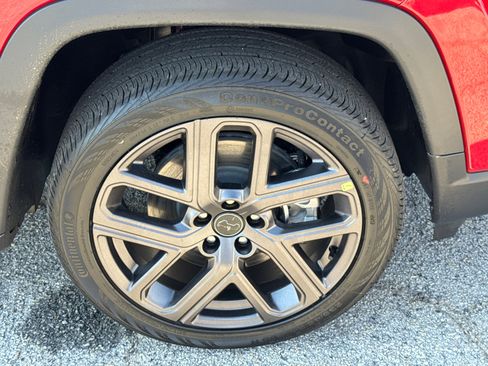 New 2026 Jeep Compass Latitude image 26