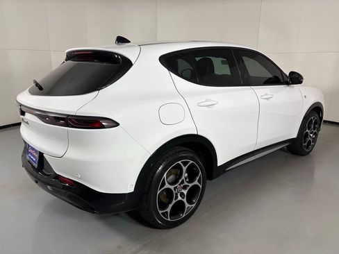 Used 2024 Alfa Romeo Tonale Ti image 10