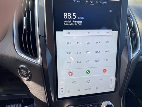 Used 2022 Ford Edge Titanium image 14