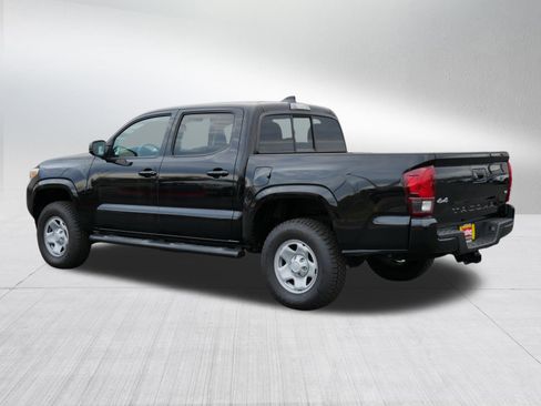 Used 2023 Toyota Tacoma SR image 5