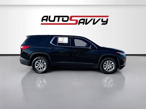 Used 2021 Chevrolet Traverse LS image 8