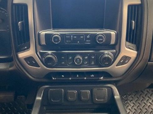 Used 2014 GMC Sierra 1500 SLT w/ SLT Crew Cab Value Package image 17