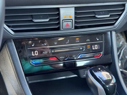Used 2025 Volkswagen Jetta Sport FWD image 14