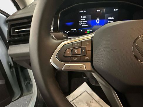 Used 2025 Volkswagen Jetta SE image 28