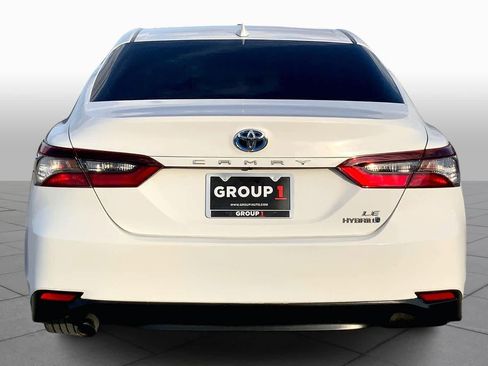 Used 2022 Toyota Camry LE image 4