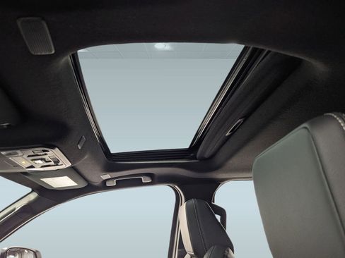 New 2025 Toyota 4Runner 4WD image 12