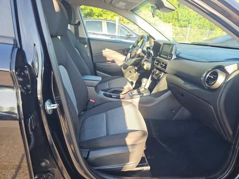 Used 2021 Hyundai Kona SE FWD image 5