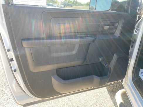 Used 2018 RAM 3500 Tradesman w/ Chrome Appearance Group AWD/4WD image 17