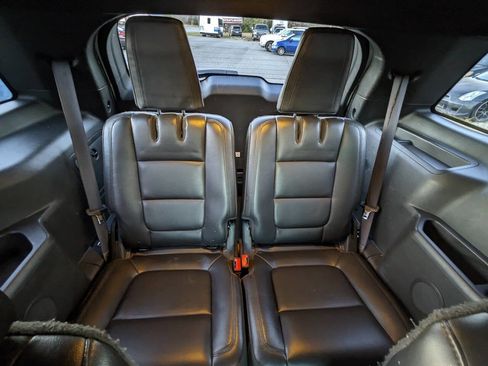 Used 2013 Ford Explorer XLT image 13
