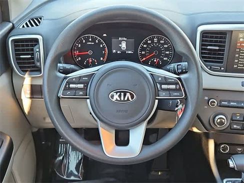 Used 2022 Kia Sportage LX image 21