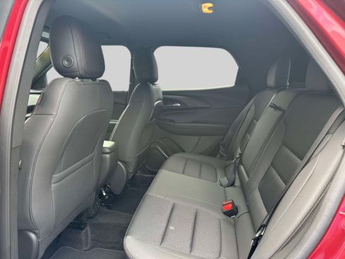 Used 2023 Chevrolet TrailBlazer RS w/ Convenience Package AWD/4WD image 10