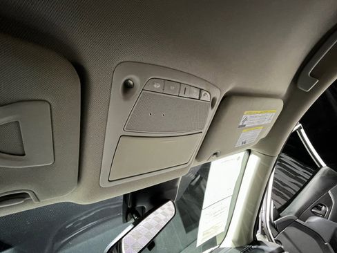 Used 2019 Nissan Rogue S image 31