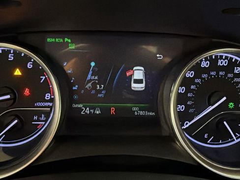 Used 2018 Toyota Camry XLE image 30