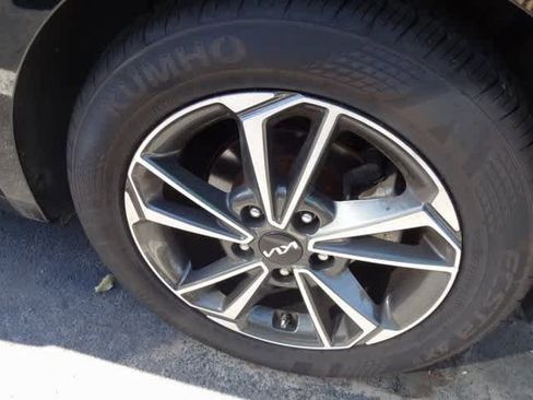 Used 2023 Kia Forte LXS image 16