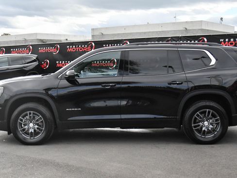 Used 2025 GMC Acadia Elevation image 4